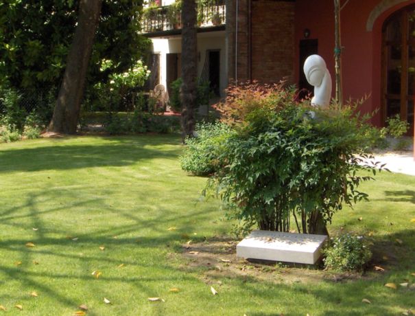 foto della tomba di Goffredo Parise